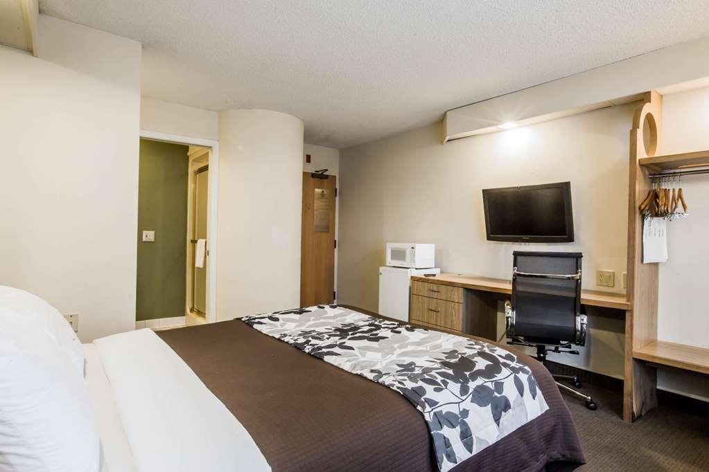 Rodeway Inn Austell Cameră foto